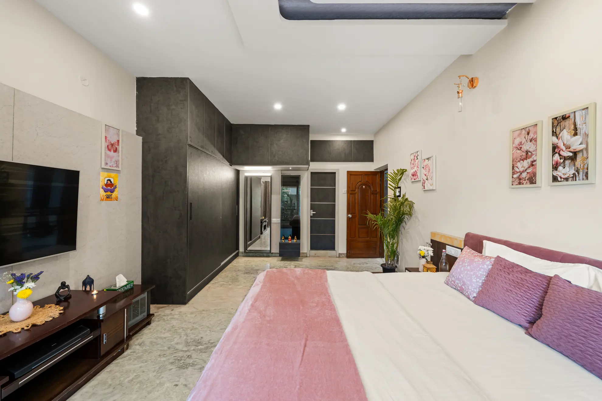 Third Bedroom 6 at Lucent Luxe, Bengaluru