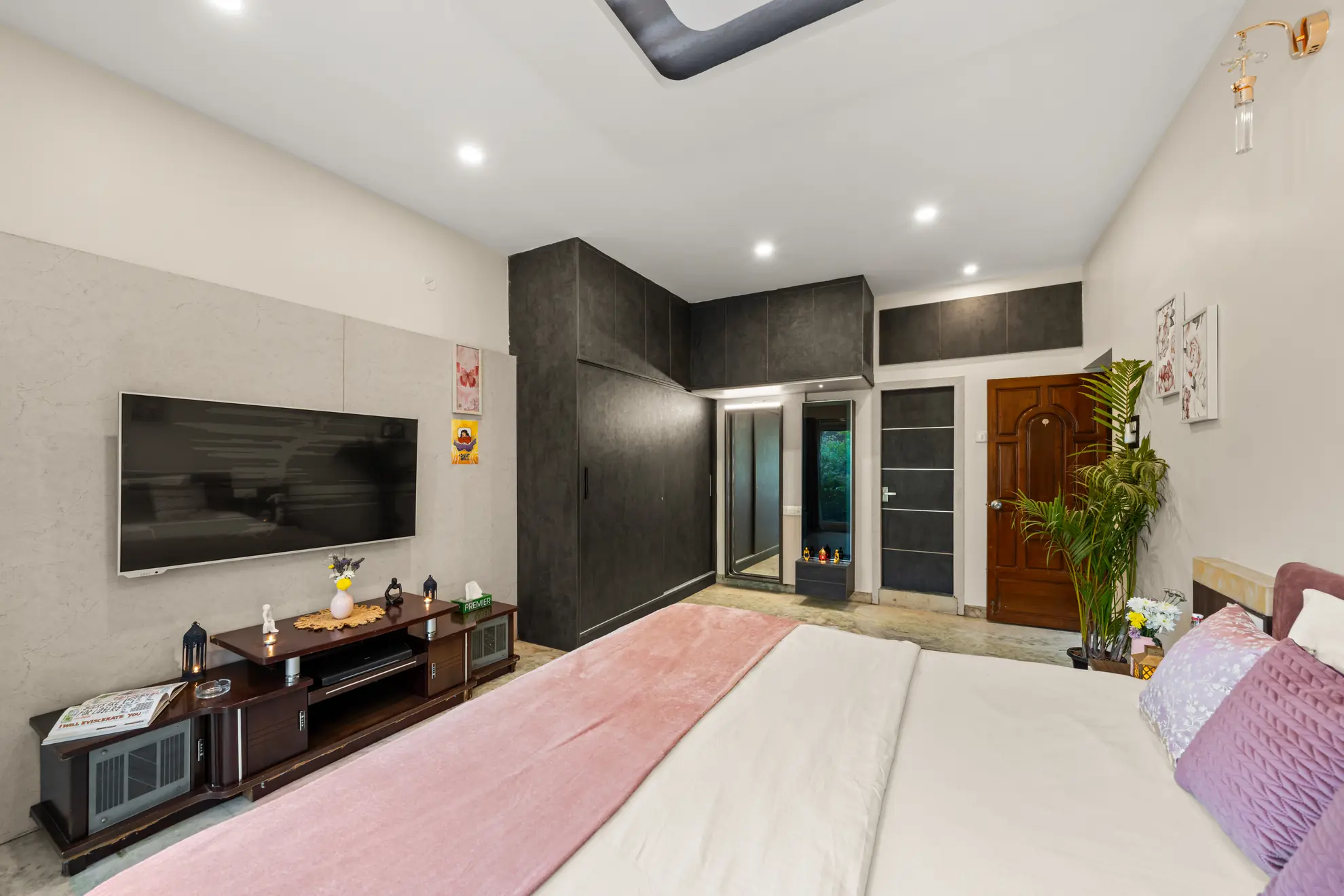 Third Bedroom 7 at Lucent Luxe, Bengaluru