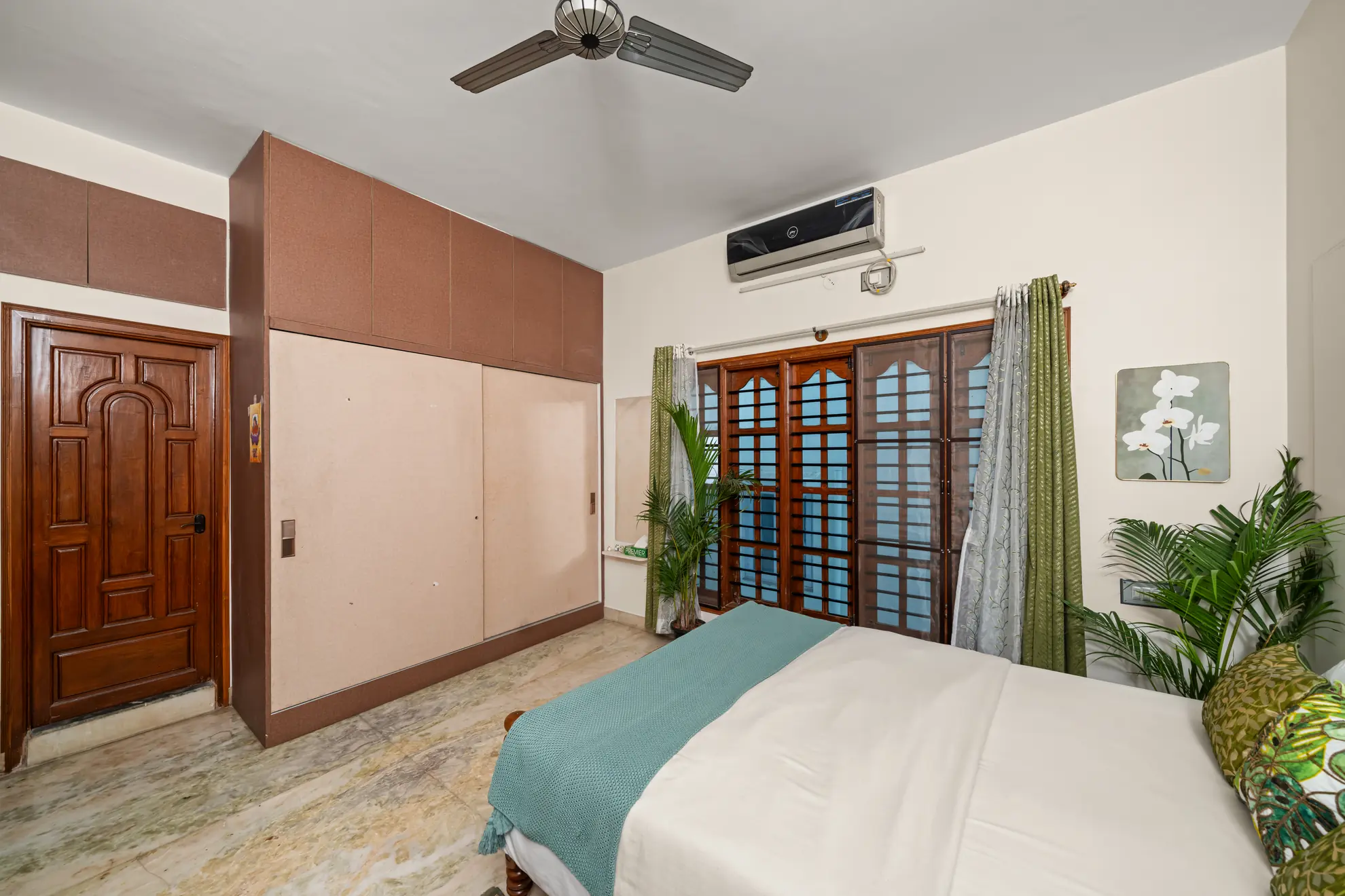 Fourth Bedroom 5 at Lucent Luxe, Bengaluru