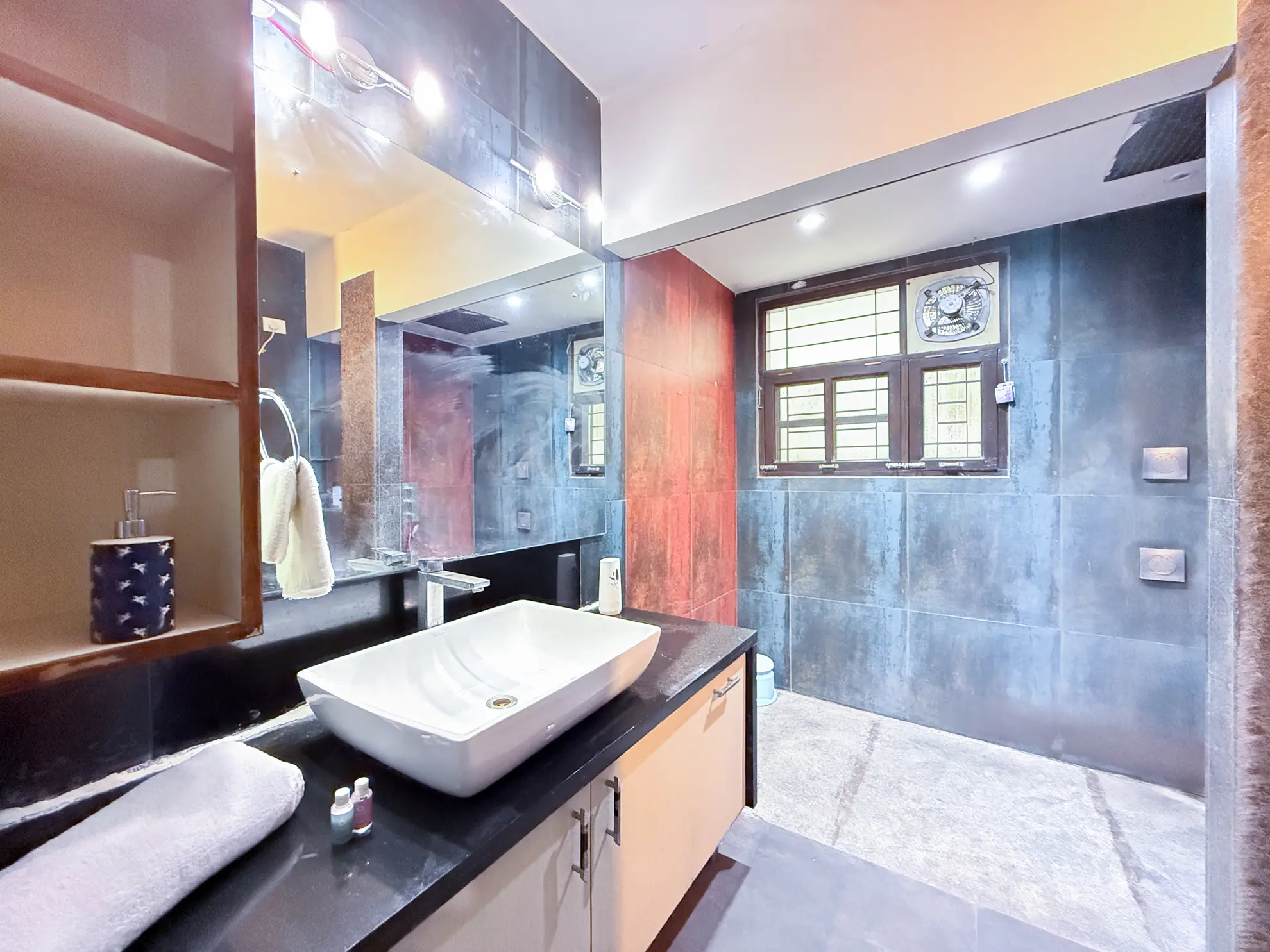 Third Bedroom 9 at Lagoon Luxe, Bengaluru