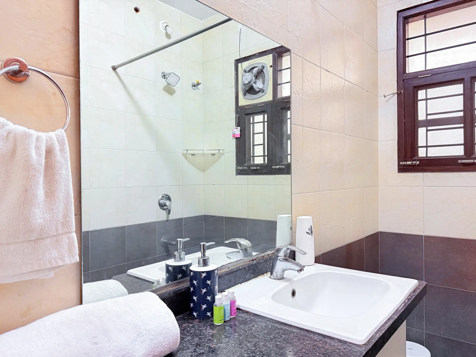 Second Bedroom 7 at Lagoon Luxe, Bengaluru