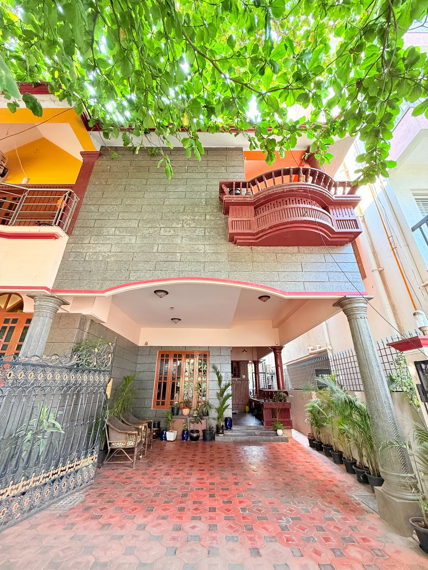 Entrance and Parking at Magnum Opus, Bengaluru