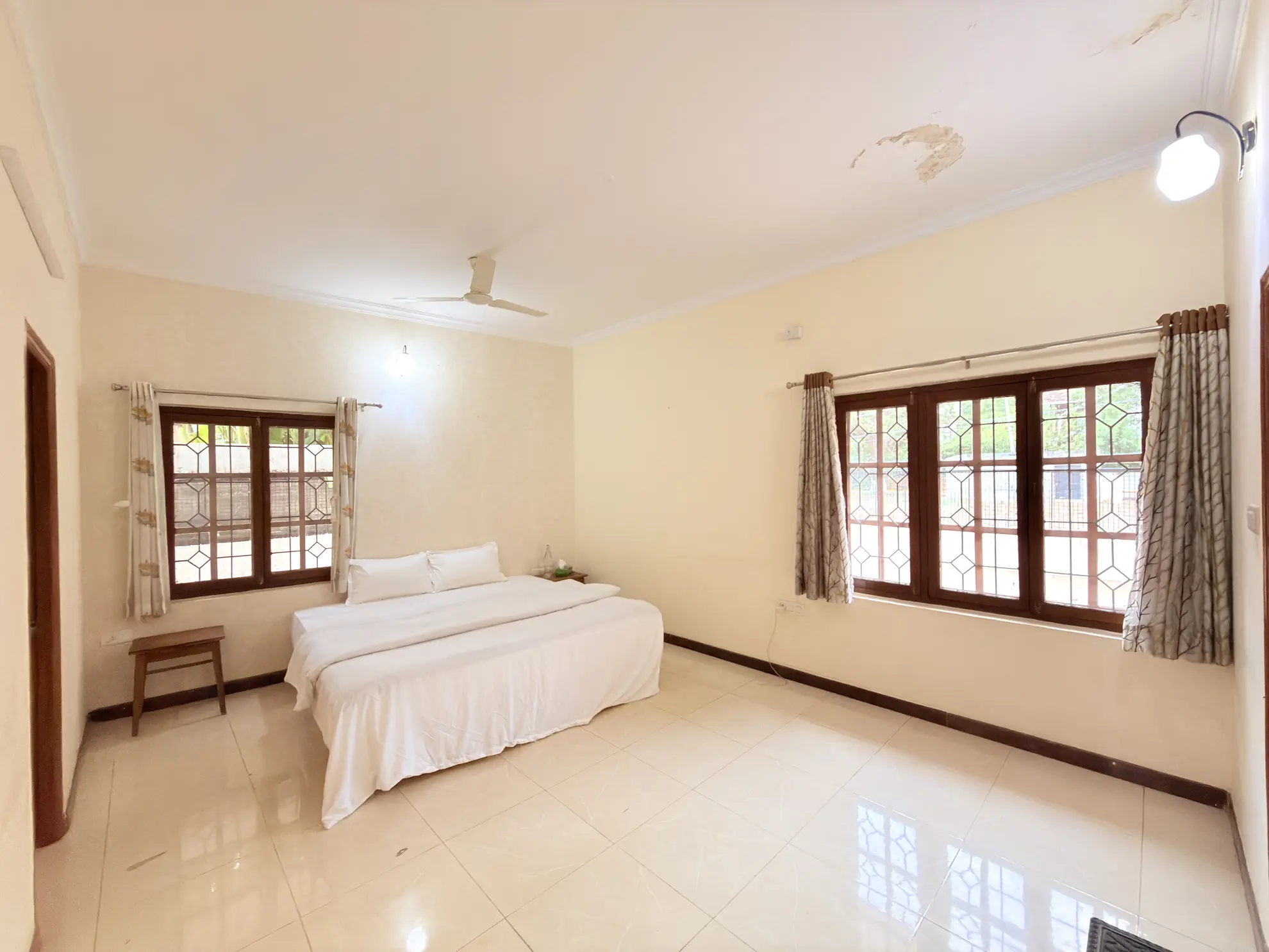 Sixth Bedoom at Sunny Brooks, Bengaluru