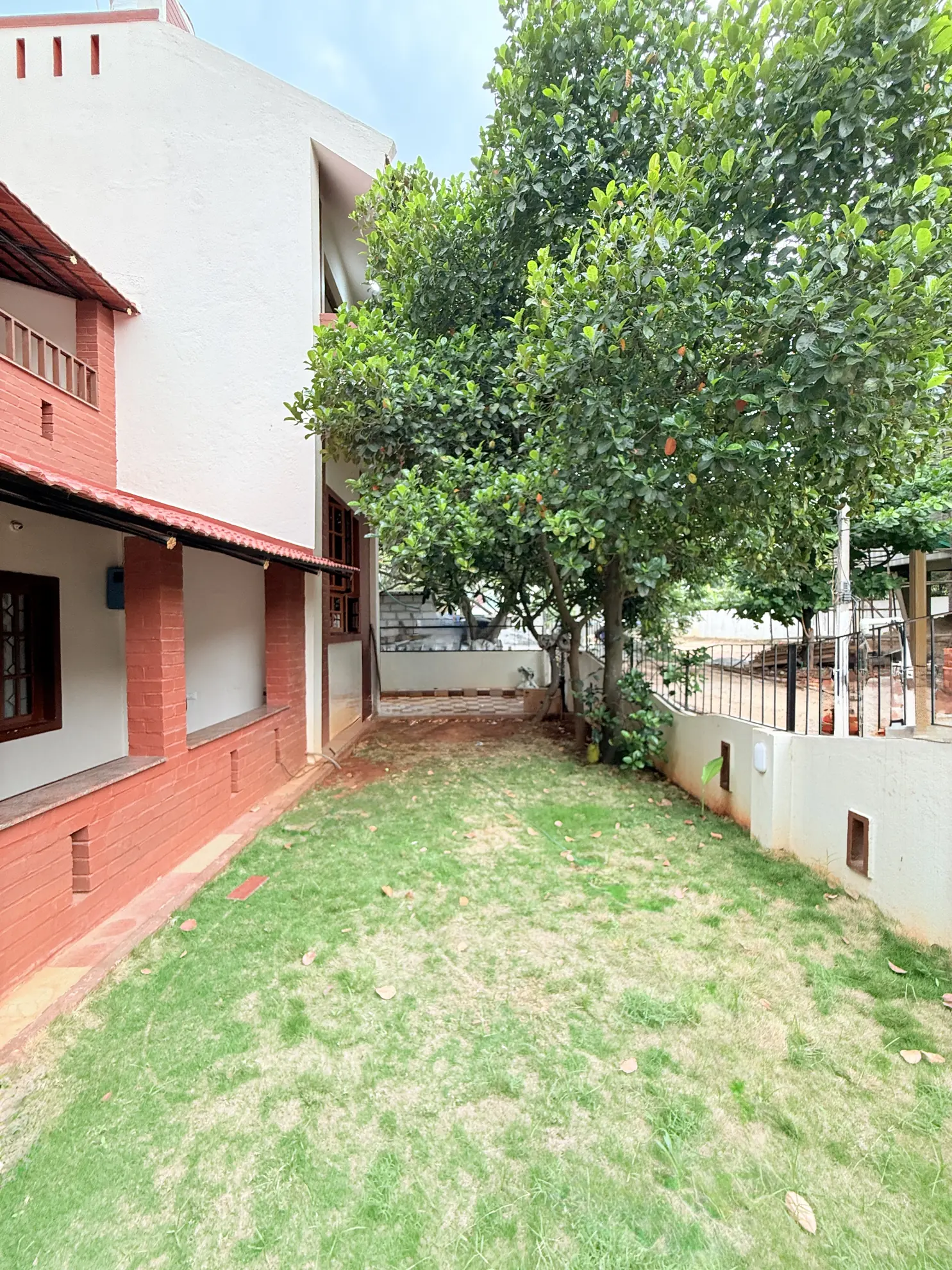 Garden at Sunny Brooks, Bengaluru