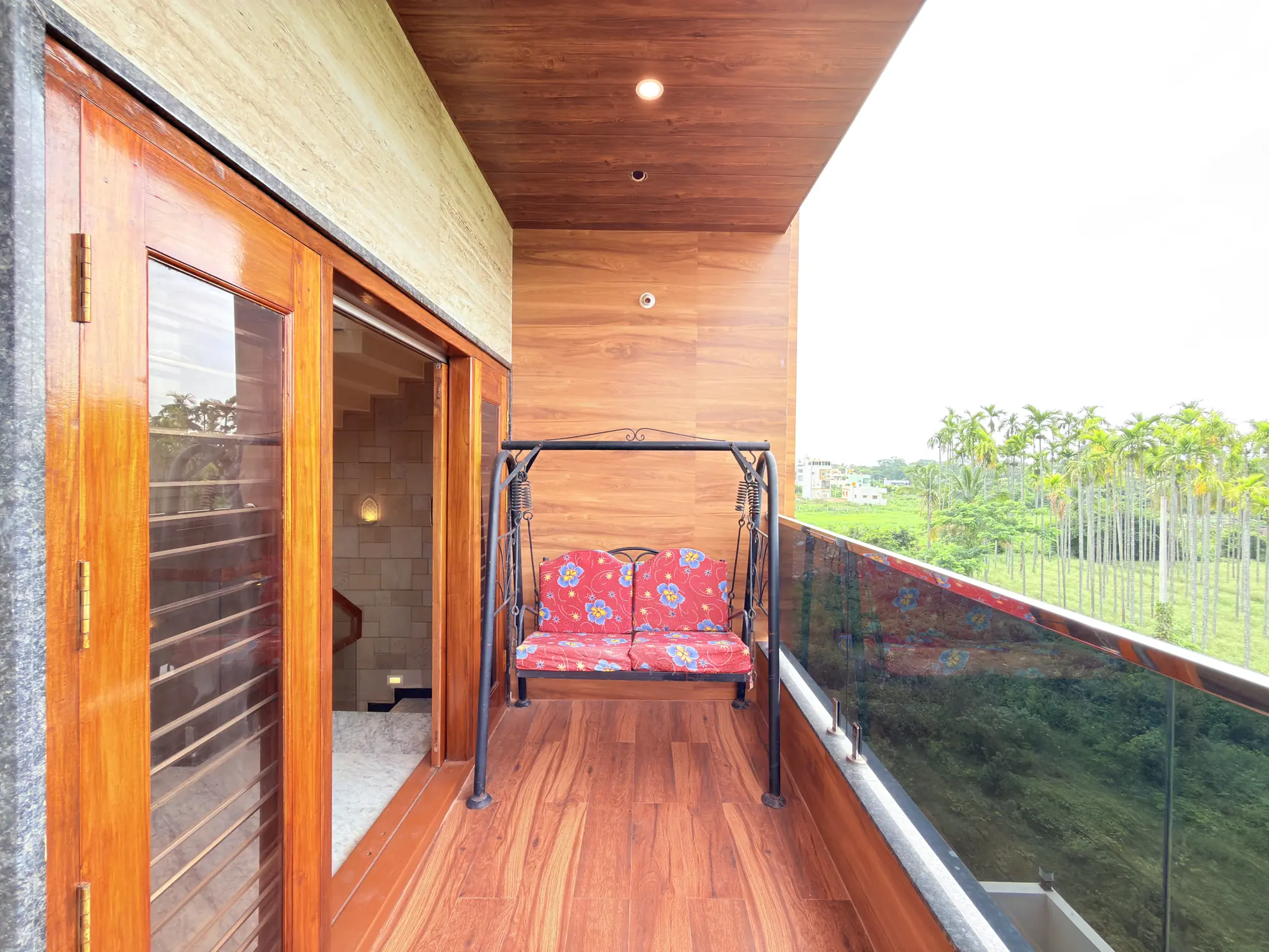 Lounge 7 at Palm Breeze, Bengaluru