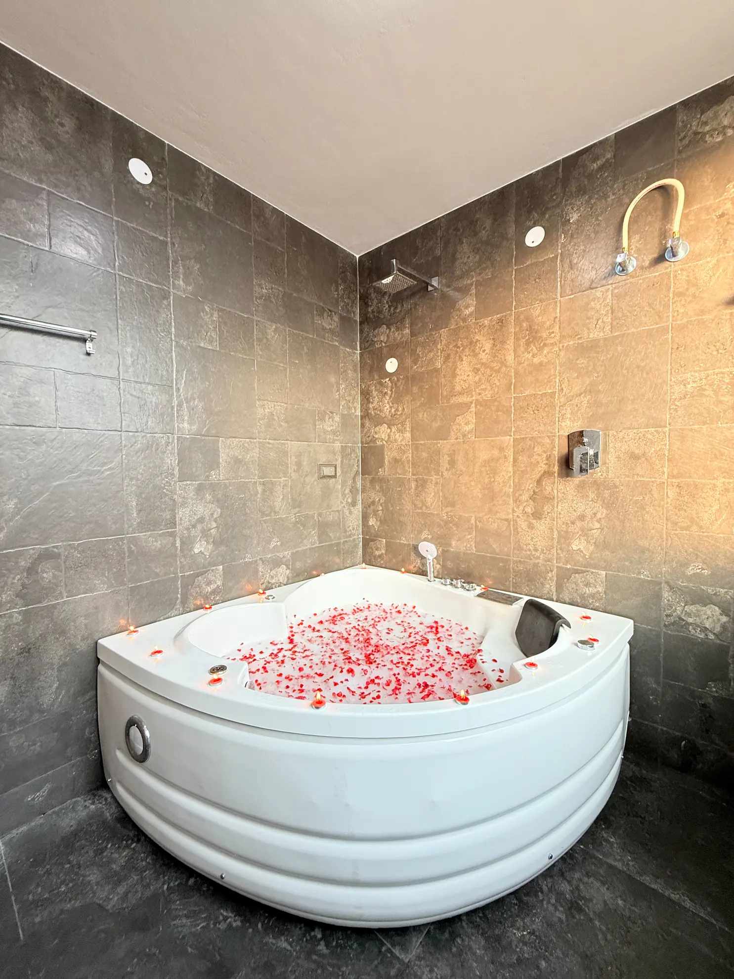 Jacuzzi 7 at Urban Utopia, Bengaluru