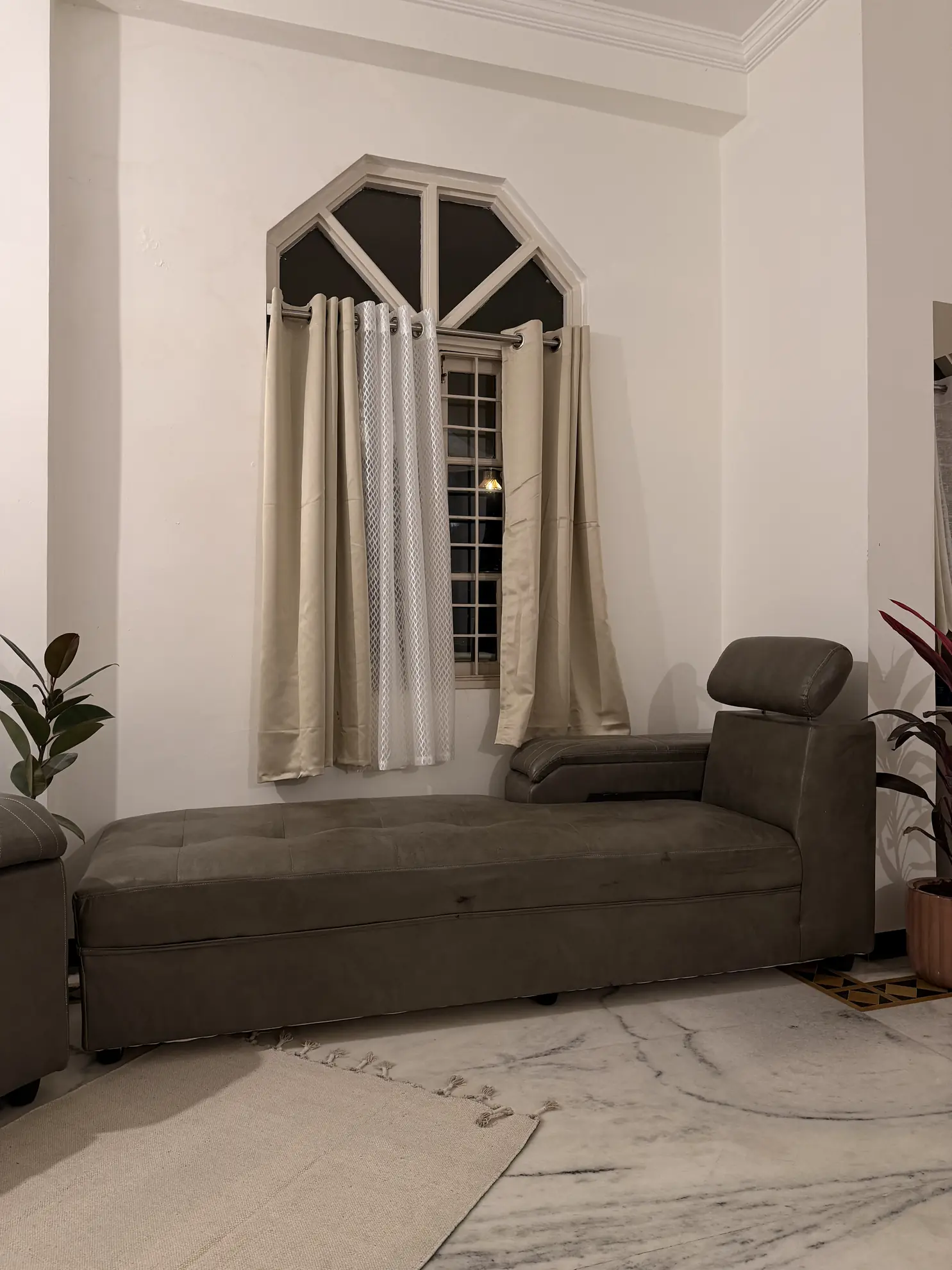 Lounge 7 at Deccan Escape, Hyderabad