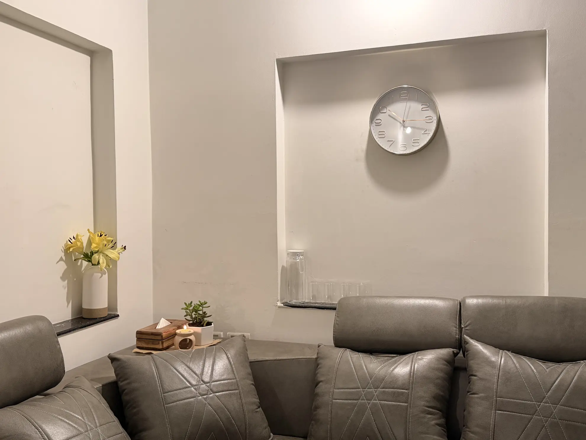 Lounge 6 at Deccan Escape, Hyderabad