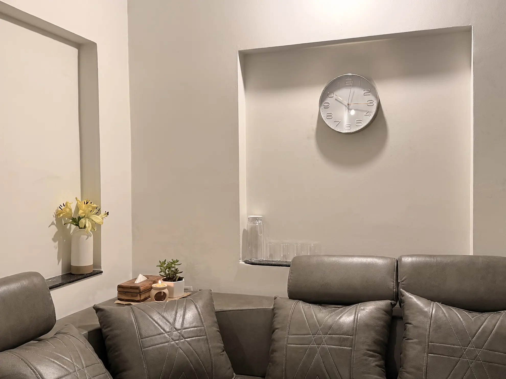 Lounge 6 at Deccan Escape, Hyderabad