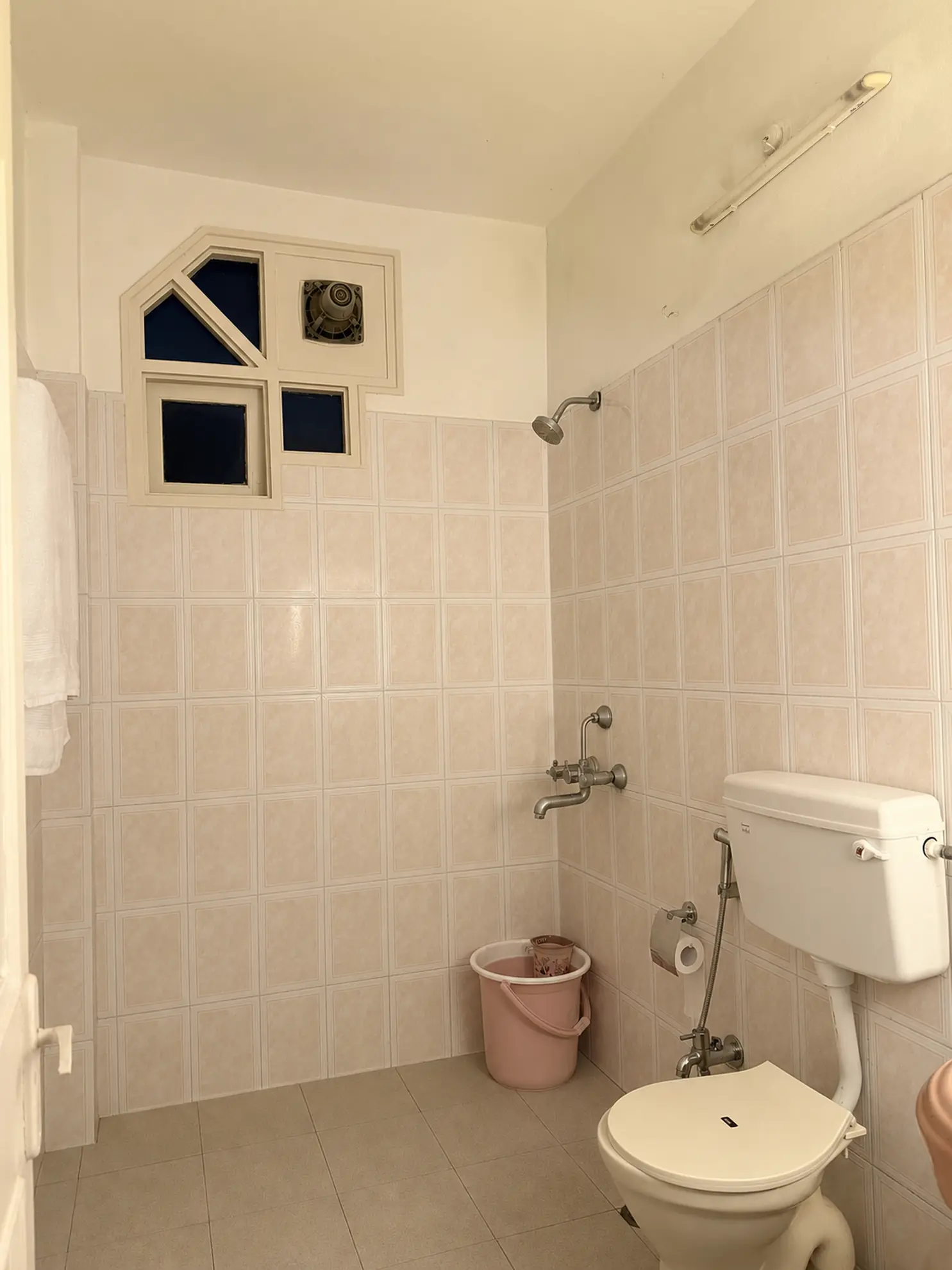 Third Bedroom 11 at Deccan Escape, Hyderabad